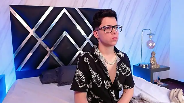 SpencerMontgomery live sex cam