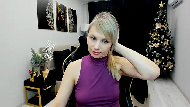 LindaSandy_1's cam snapshot