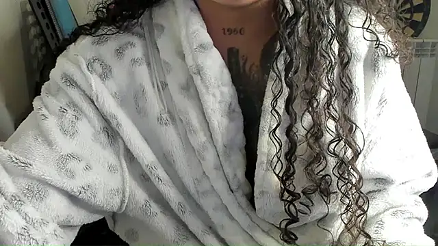 Ama_music's cam snapshot