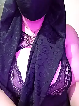 Rania-Dalouaa's cam snapshot