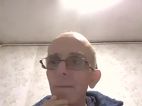 mariusica1@xh live sex cam