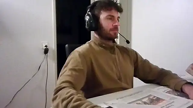 alpha-hunk live sex cam