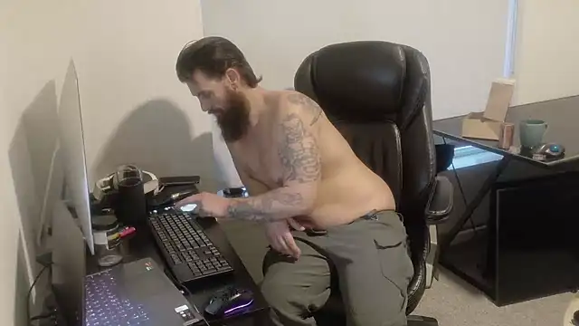 Armyexhibitionistvet live sex cam