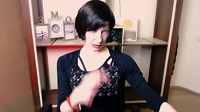 _AngeliaFlow_'s cam snapshot