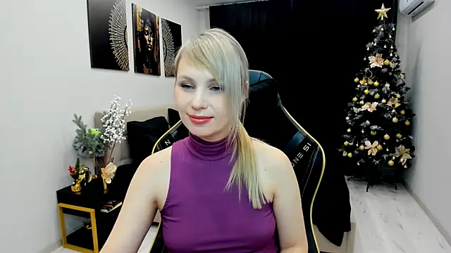 LindaSandy_1's cam snapshot