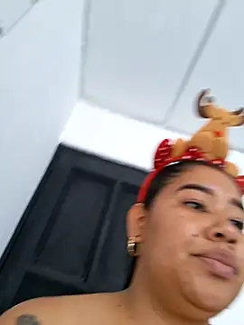 Sarahy-'s cam snapshot