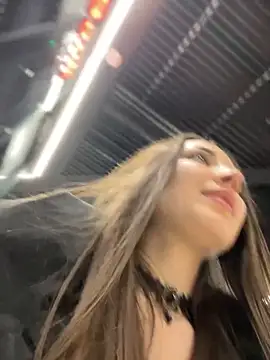 ICrazyOneIRL live sex cam