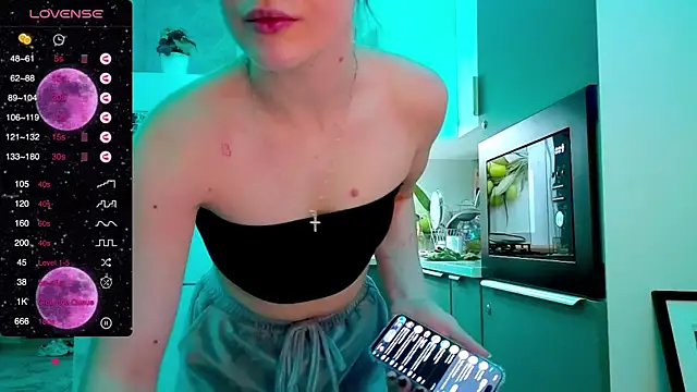 PureAlisMiracle's cam snapshot