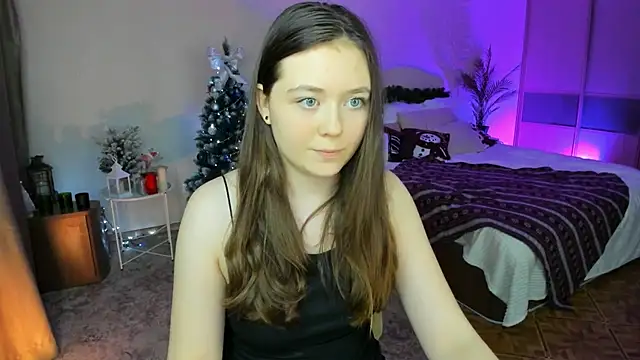 AlluringLookk's cam snapshot