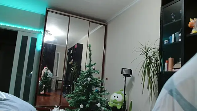 KiraGoldens's cam snapshot