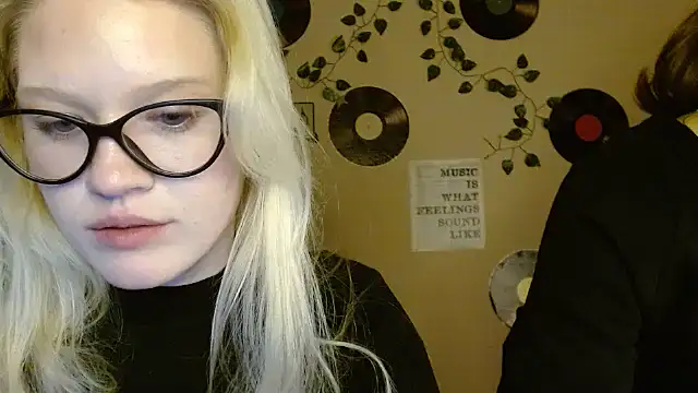 Aria__Moon's cam snapshot