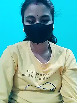 DivyaBhabhi69@xh's cam snapshot