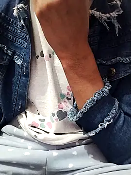 Vanee-23 live sex cam