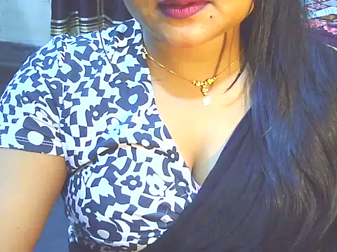 Nusrat_Faria07's cam snapshot