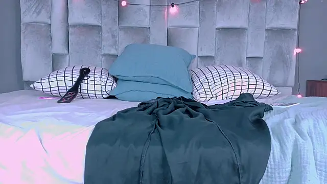 AbigailLenox__ live sex cam