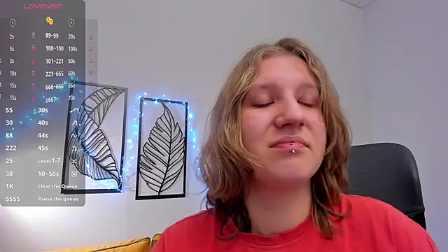 Hailey_Foxy live sex cam