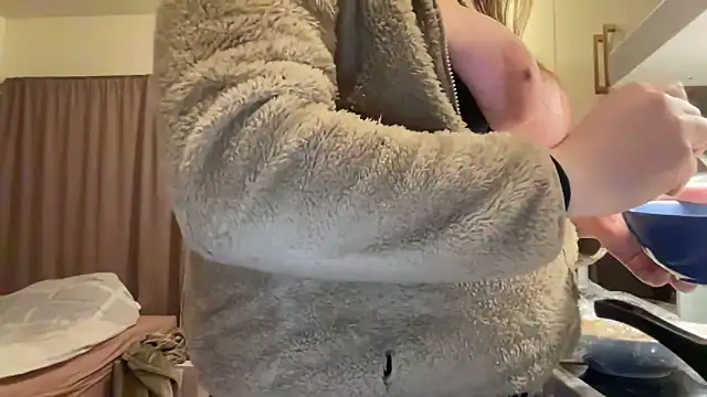 cumwithmee3 live sex cam