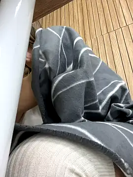 Lina_Away's cam snapshot