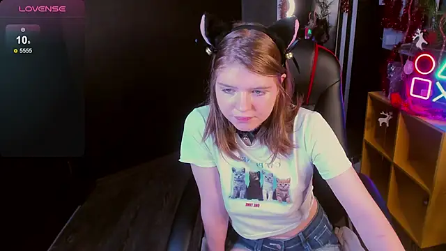 Lolly_Dollly's cam snapshot