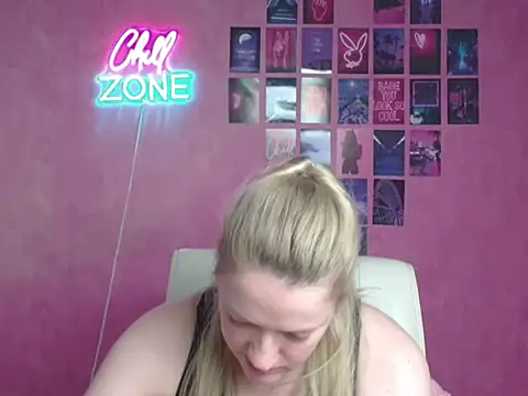 Samantha_Gloww's cam snapshot