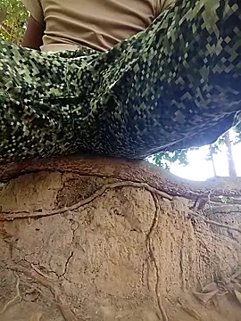 Strong22cm's cam snapshot