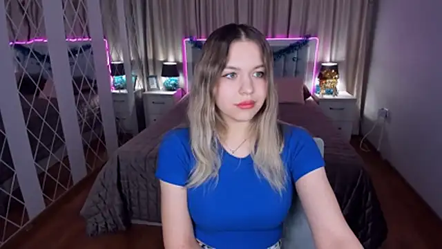 SimaHeaven's cam snapshot