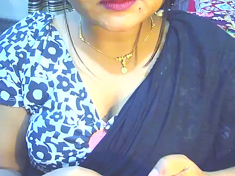 Nusrat_Faria07's cam snapshot