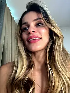 cuteluci_ live sex cam