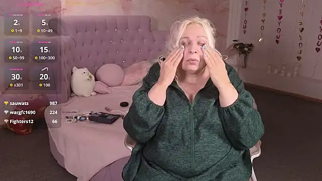 Penelope_Pinky's cam snapshot