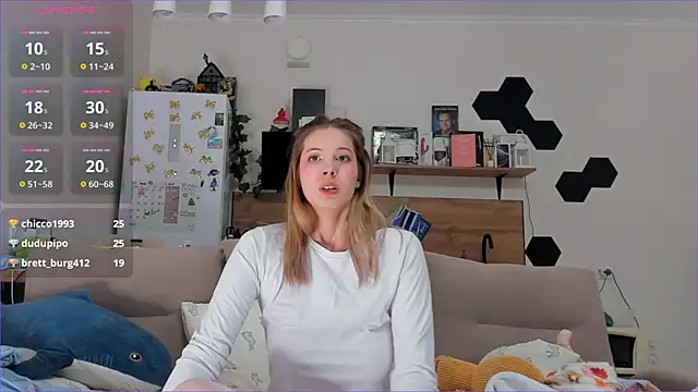 Girl_alone_home live sex cam