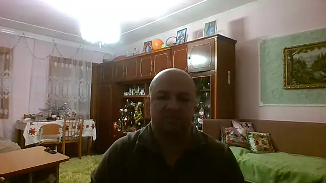 Luceriusbigass live sex cam