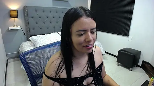 kara_vega_'s cam snapshot