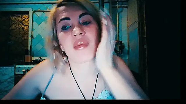 EmmaCat_'s cam snapshot