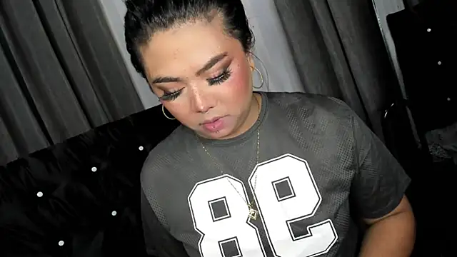 YourWildestFantasyxxx live sex cam