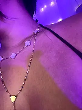 jeymi-aguirre's cam snapshot