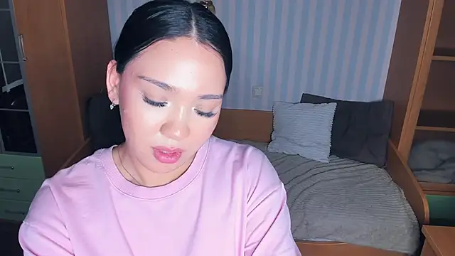 AyannaMilian live sex cam