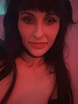 Kamila151 live sex cam