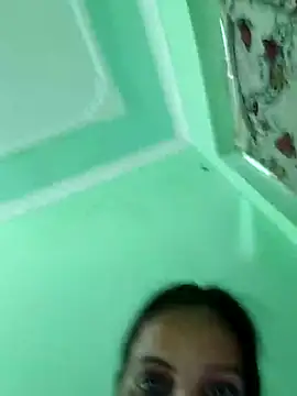 Hotty-Nidhi's cam snapshot