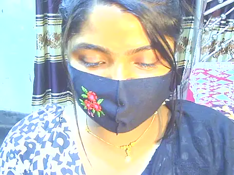 Nusrat_Faria07's cam snapshot