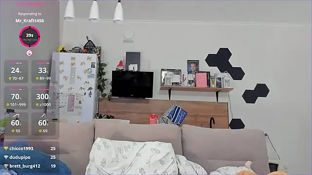 Girl_alone_home live sex cam
