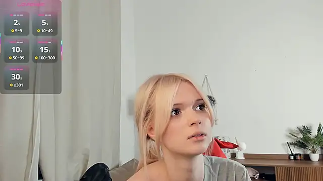 LaureMestler live sex cam