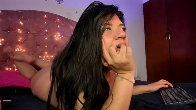 DesireSweet live sex cam