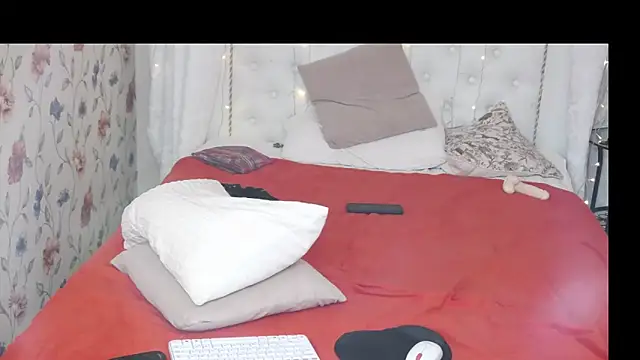 SilviaHart live sex cam