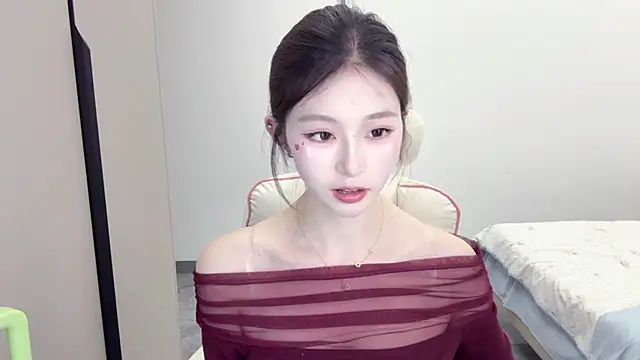 QQoooo-'s cam snapshot