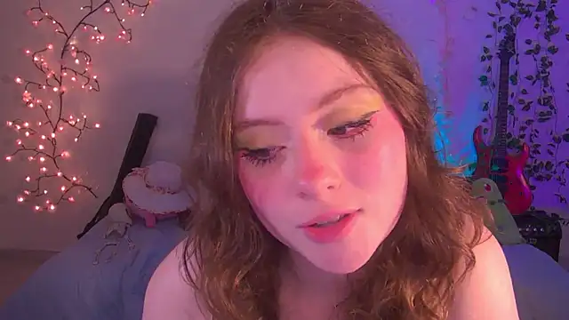 Lil_bela's cam snapshot