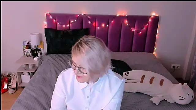 sabrinamacmarren's cam snapshot