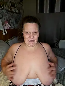 MissQueenBeex's cam snapshot