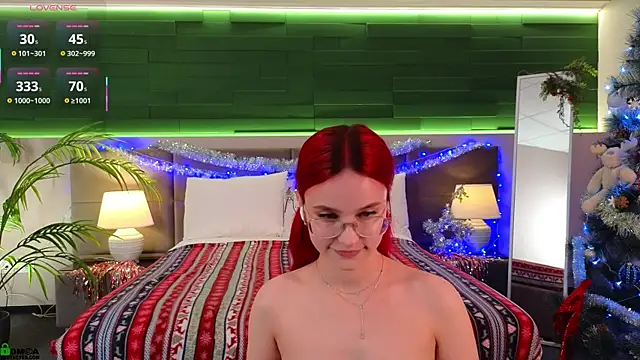 Rina_Red's cam snapshot