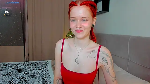 alice_with_freckles's cam snapshot