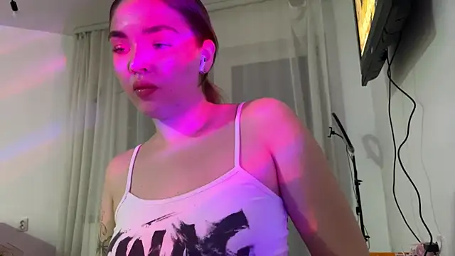 Ginnyinjeans's cam snapshot